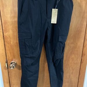 NWT mens black PULI sports cargo pants 34